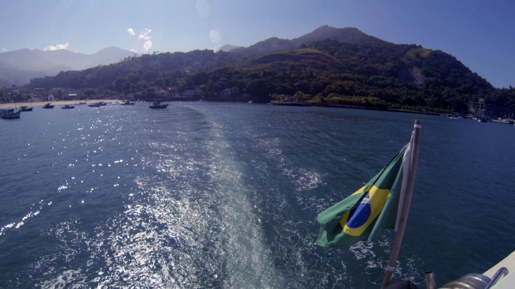 boat-flag-and-view