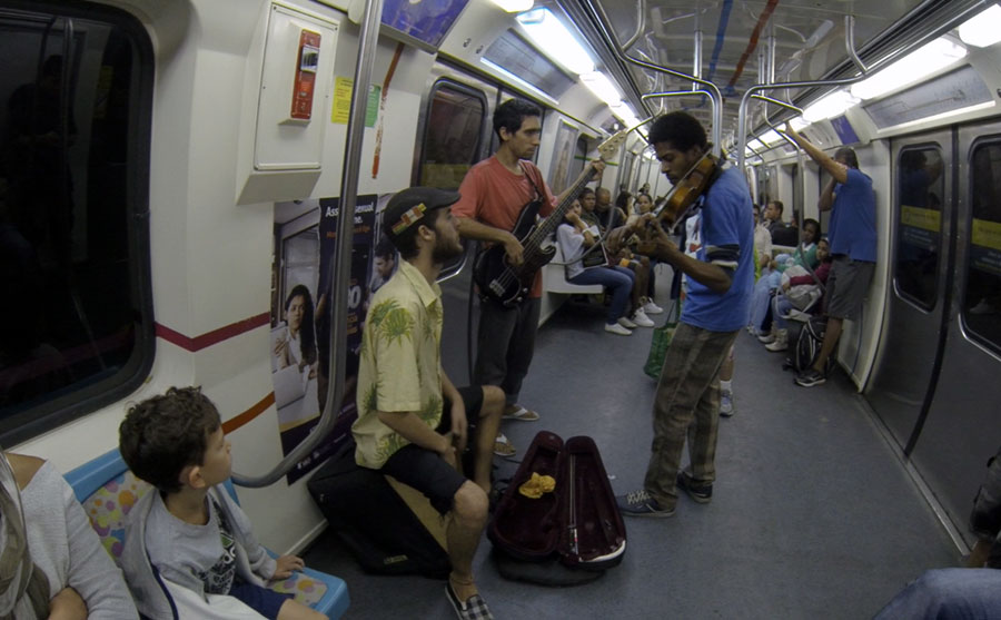 subway-buskers