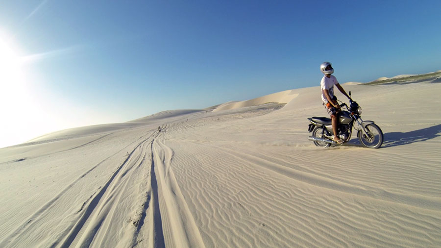 bike-man-dunes